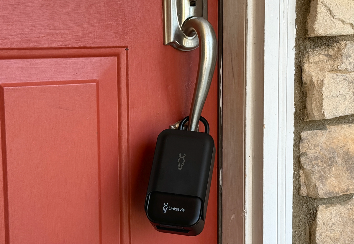 Linkstyle Matrix II Smart Key Lock Box vs Igloohome Smart Keybox 3 ...